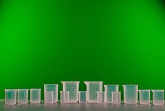 Комплект стаканов пластиковых (15 штук) - fgospostavki.ru - Красный Сулин