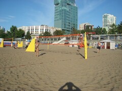 Стойки для пляжного волейбола с механизмом натяжения (с протекторами) - fgospostavki.ru - Красный Сулин