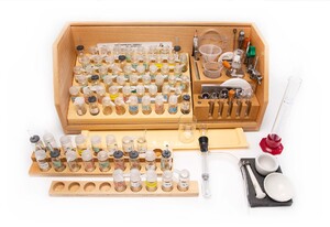 Микролаборатория для химического эксперимента (с ППГ, набором керамики и фарфора) - fgospostavki.ru - Красный Сулин